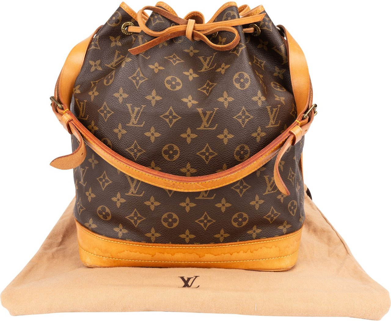 Louis Vuitton Monogram Canvas Sac Noé Grande Shoulder Bag Bruin