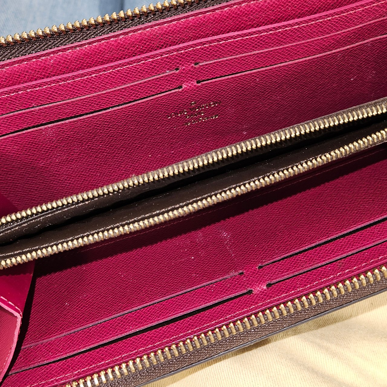 Louis Vuitton Louis Vuitton Monogram Canvas Clemence Zippy Wallet Bruin