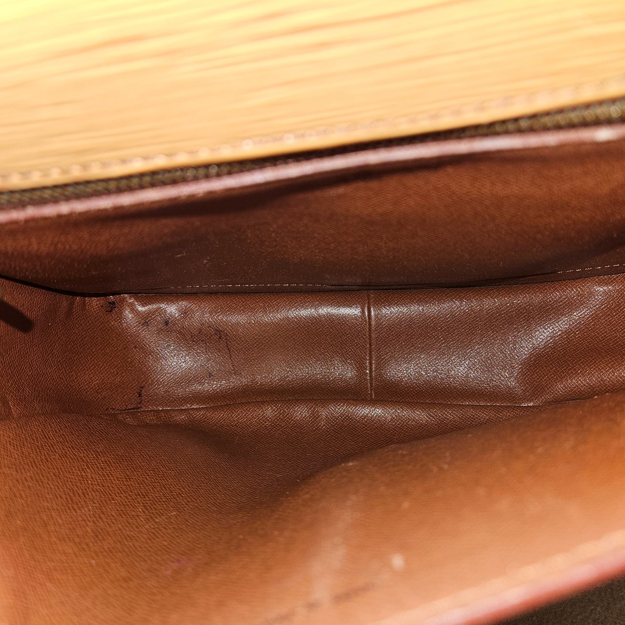 Louis Vuitton Louis Vuitton Epi Leather Saint Cloud GM Crossbody Bag Divers