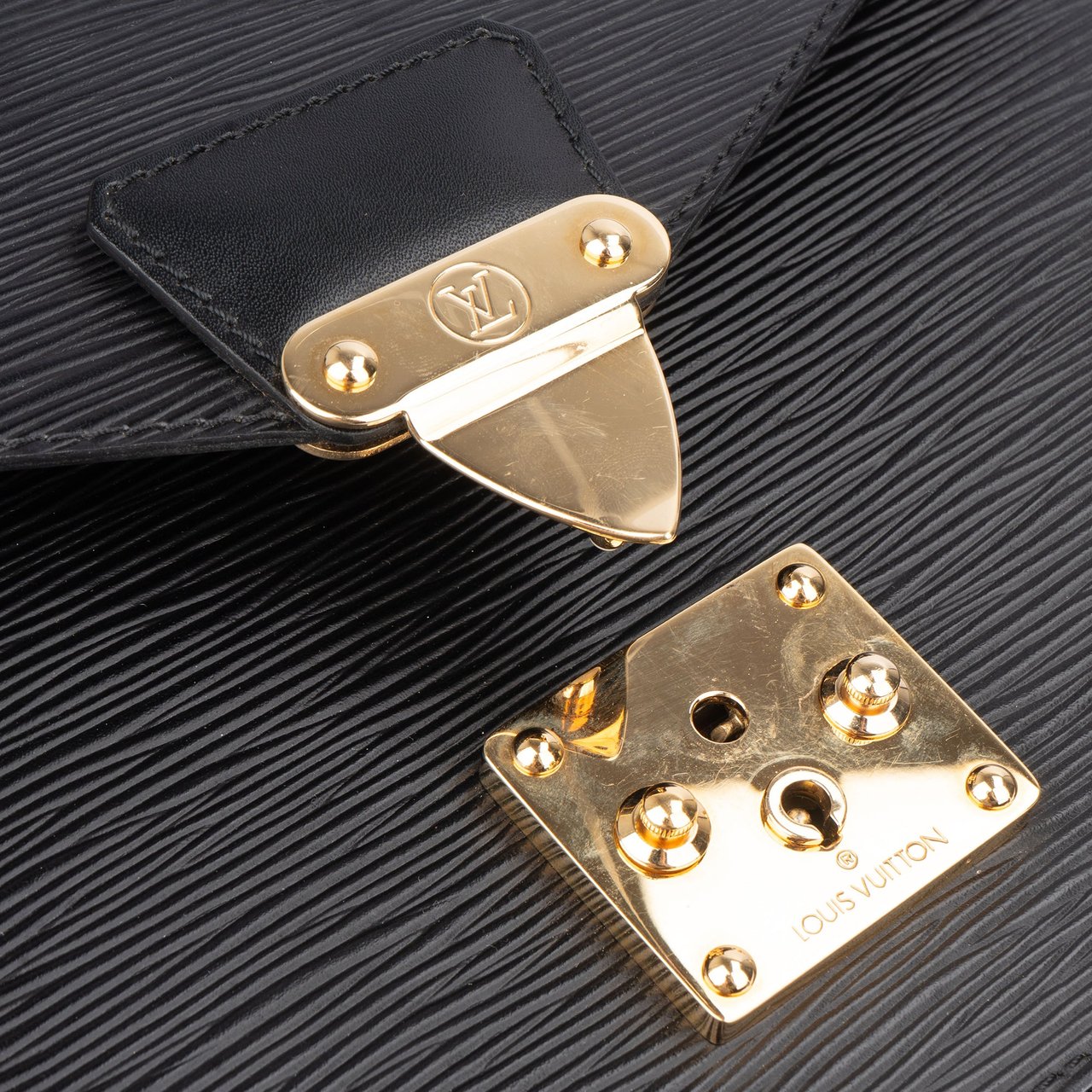Louis Vuitton Louis Vuitton Epi Leather Concorde Handbag Divers