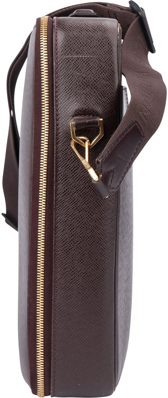 Louis Vuitton Louis Vuitton Taiga Leather Odessa Business Handbag Divers