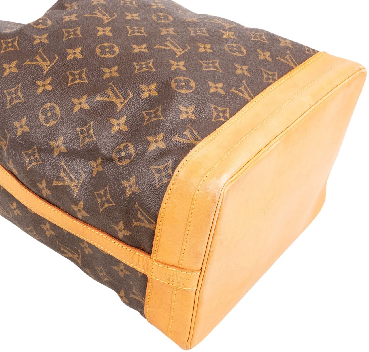 Louis Vuitton Louis Vuitton Monogram Canvas Sac Noé Grande Shoulder Bag Bruin