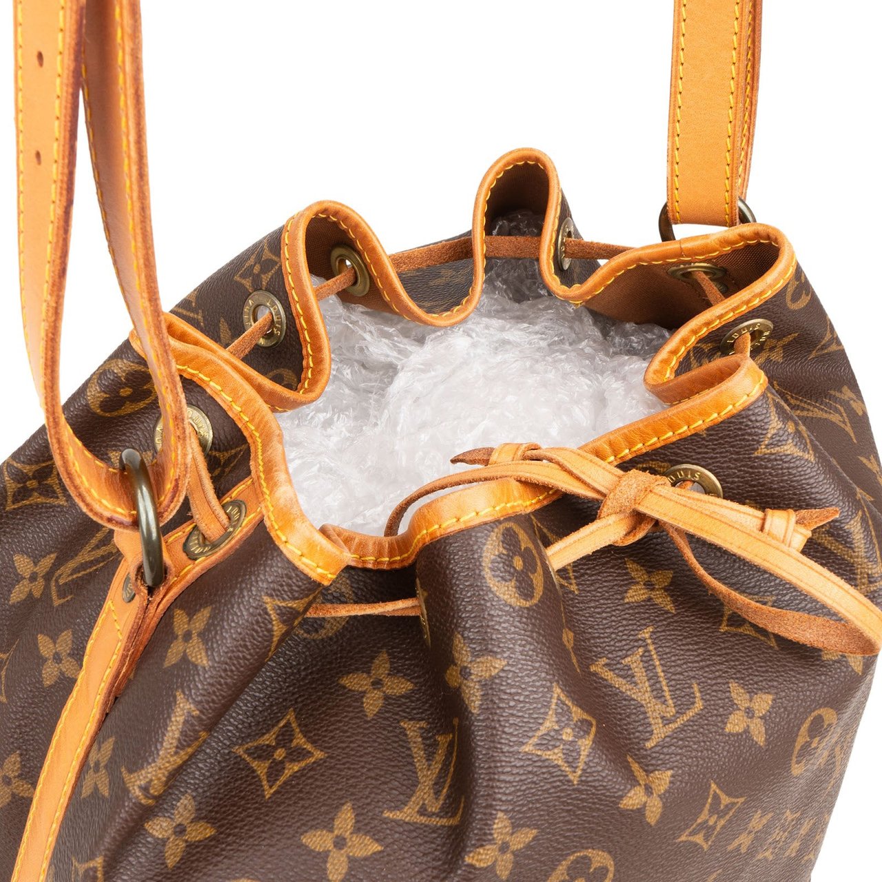 Louis Vuitton Louis Vuitton Monogram Canvas Sac Noé Grande Shoulder Bag Bruin