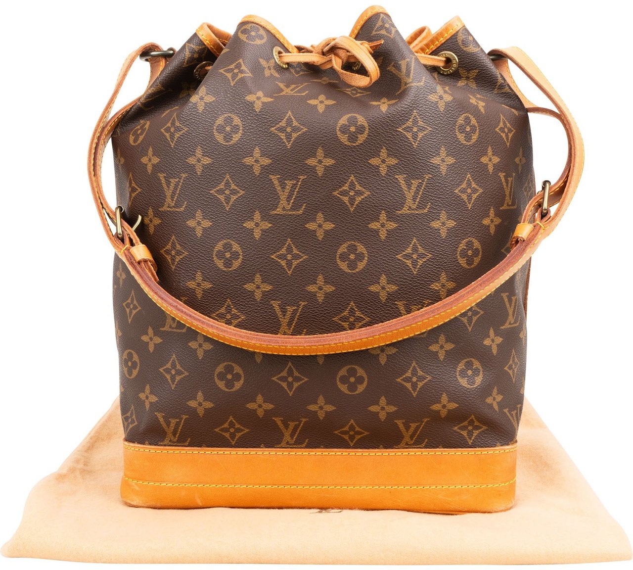 Louis Vuitton Louis Vuitton Monogram Canvas Sac Noé Grande Shoulder Bag Bruin