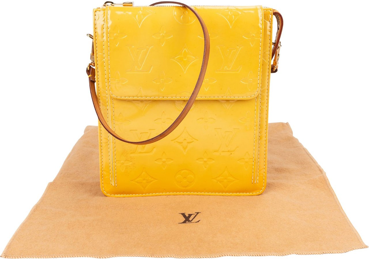 Louis Vuitton Louis Vuitton Monogram Vernis Leather Mott Shoulder Bag Geel
