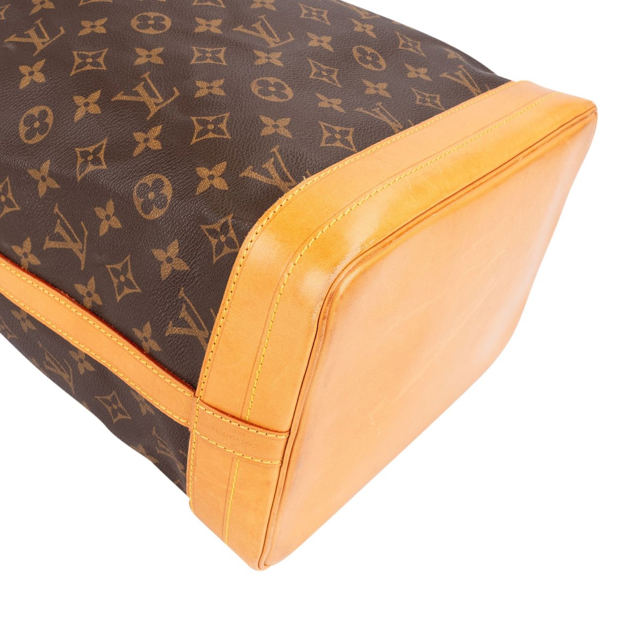 Louis Vuitton Monogram Canvas Sac Noé Grande Shoulder Bag Bruin