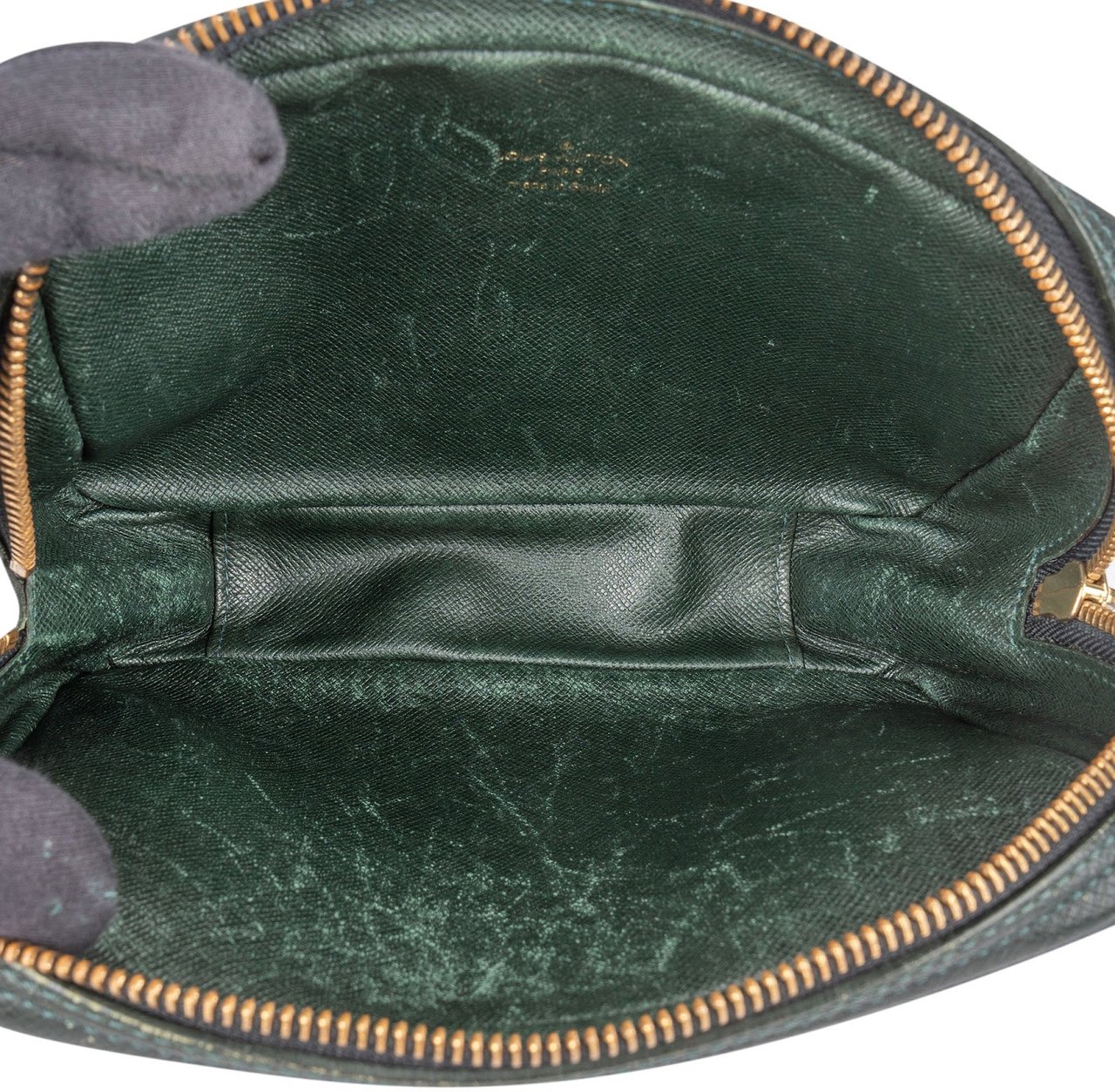 Louis Vuitton Louis Vuitton Green Taiga Leather Trousse Toilette Pouch Groen