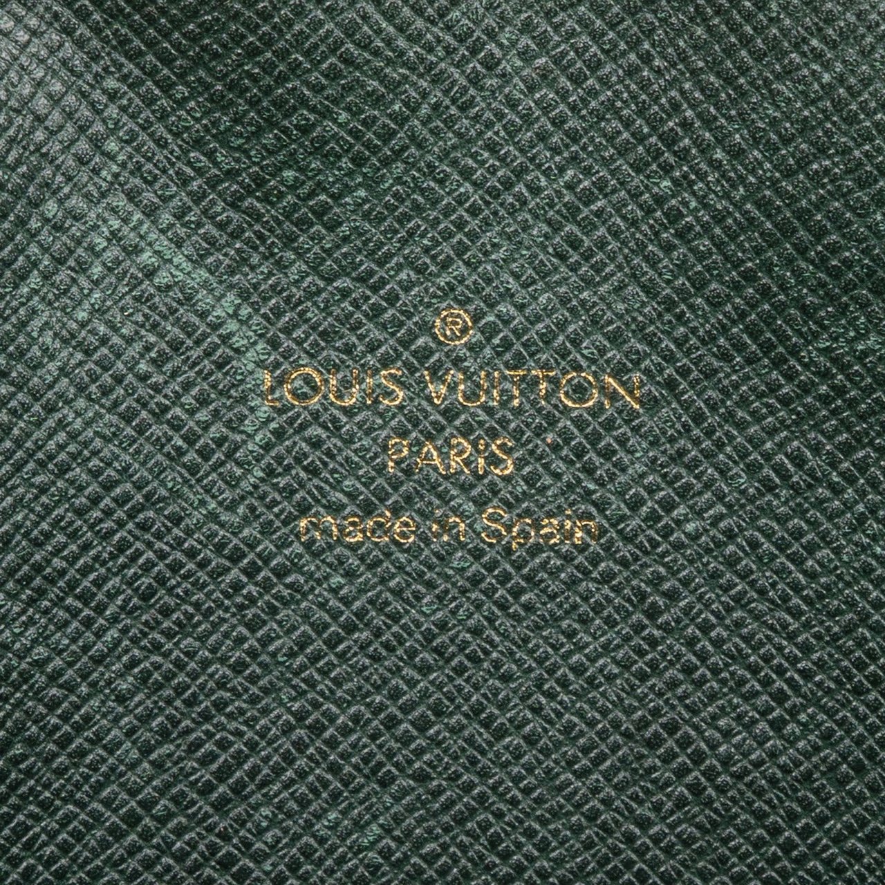 Louis Vuitton Louis Vuitton Green Taiga Leather Trousse Toilette Pouch Groen