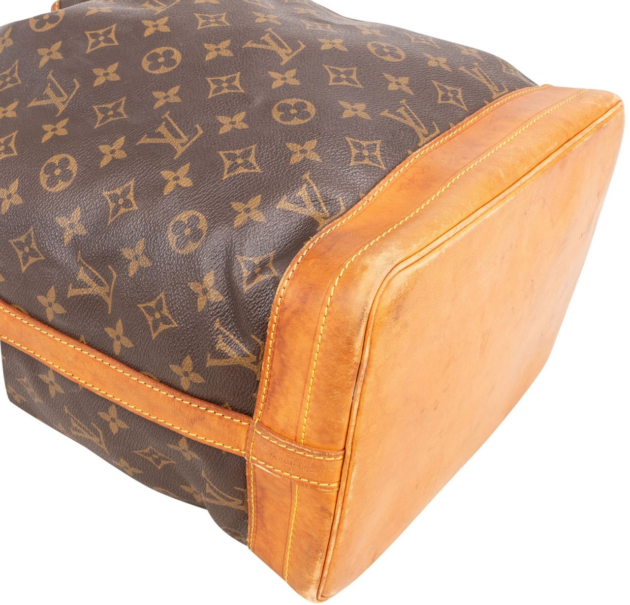 Louis Vuitton Louis Vuitton Monogram Canvas Sac Noé Grande Shoulder Bag Bruin