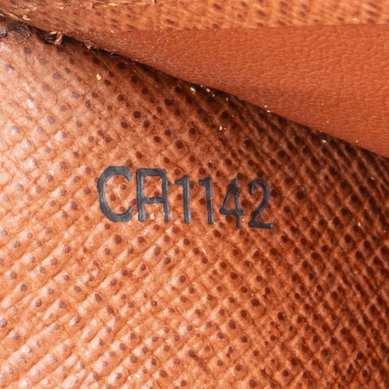Louis Vuitton Monogram Canvas Sarah Wallet Bruin
