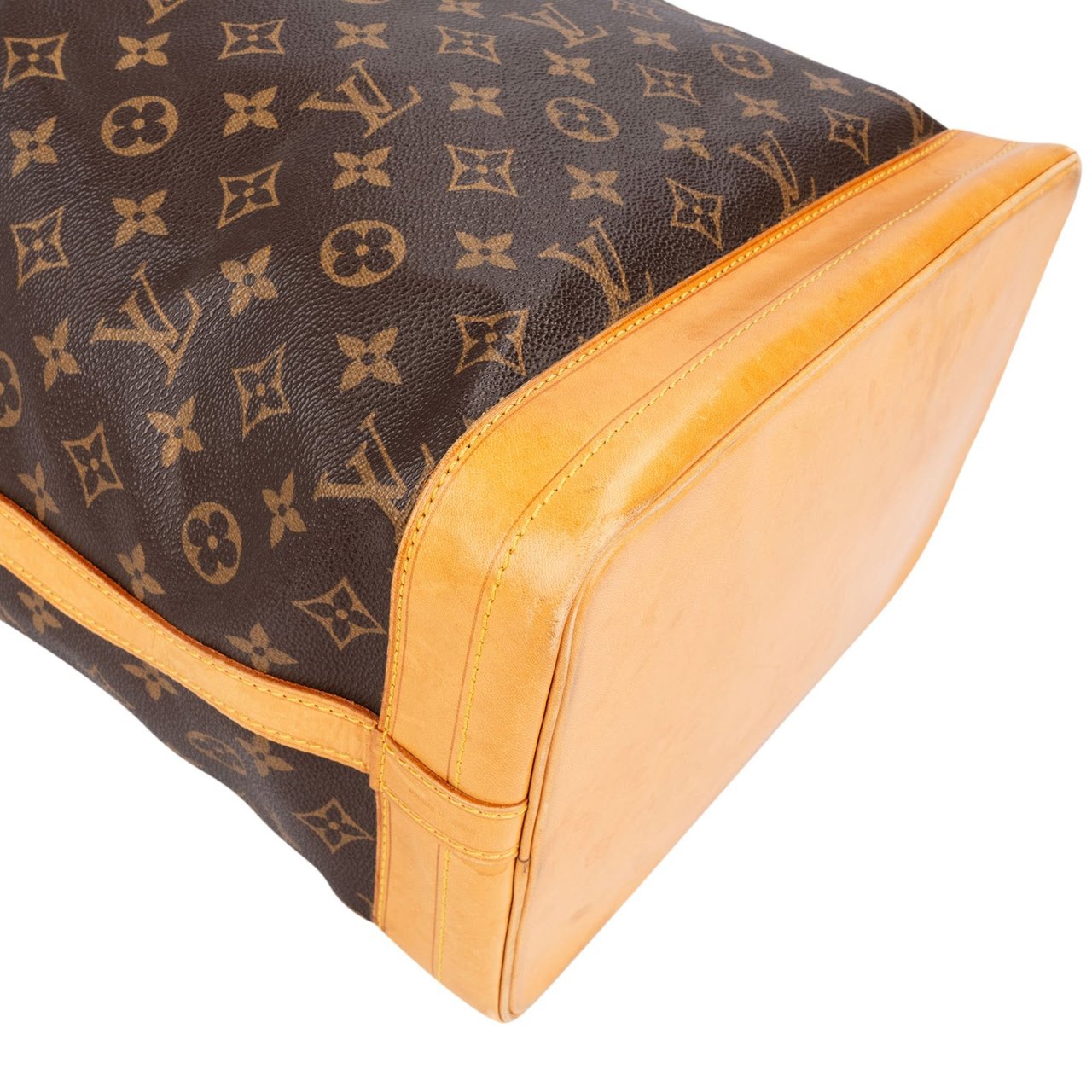 Louis Vuitton Louis Vuitton Monogram Canvas Sac Noé Grande Shoulder Bag Bruin