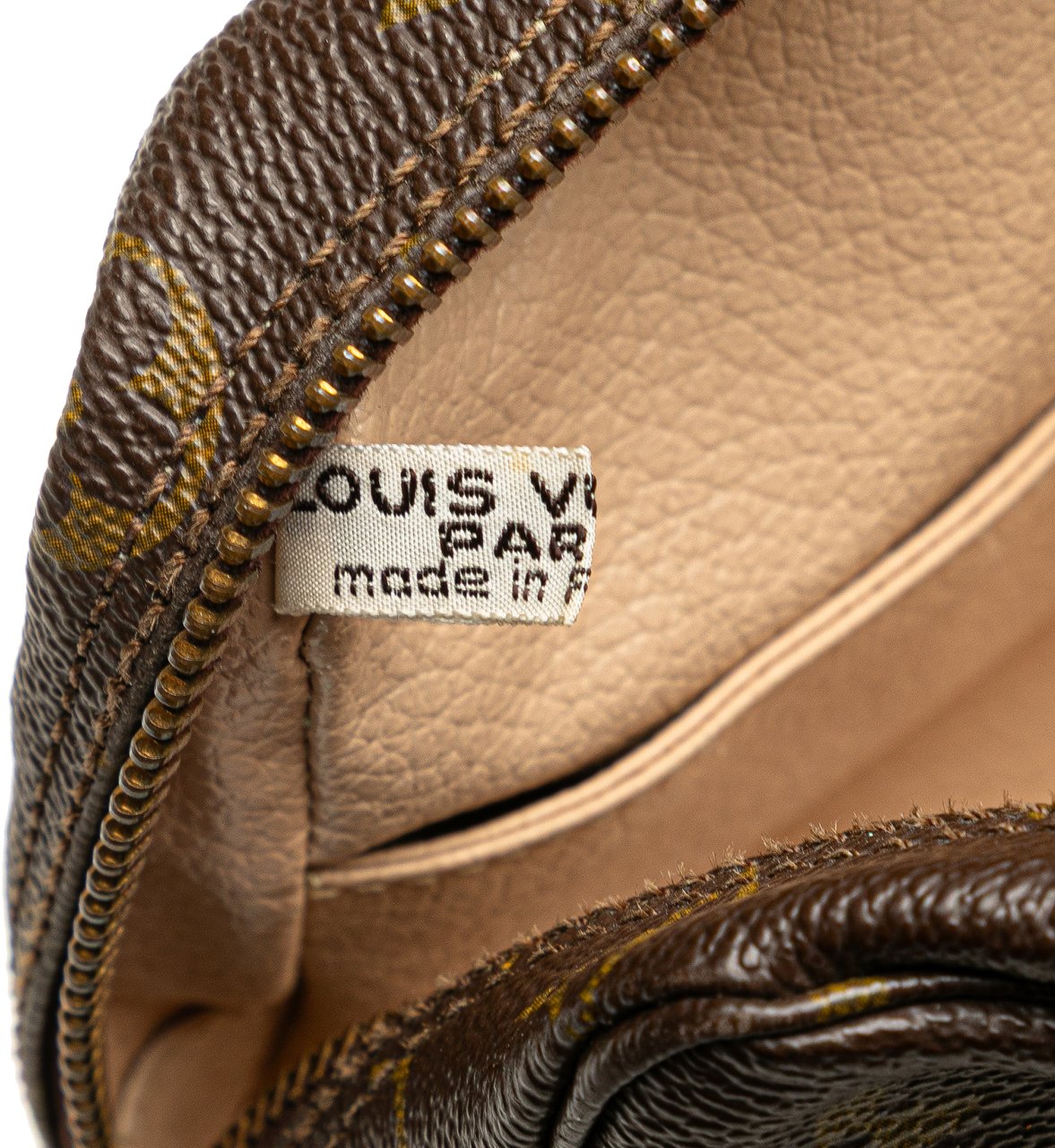 Louis Vuitton Monogram Trousse Toilette 23 Bruin