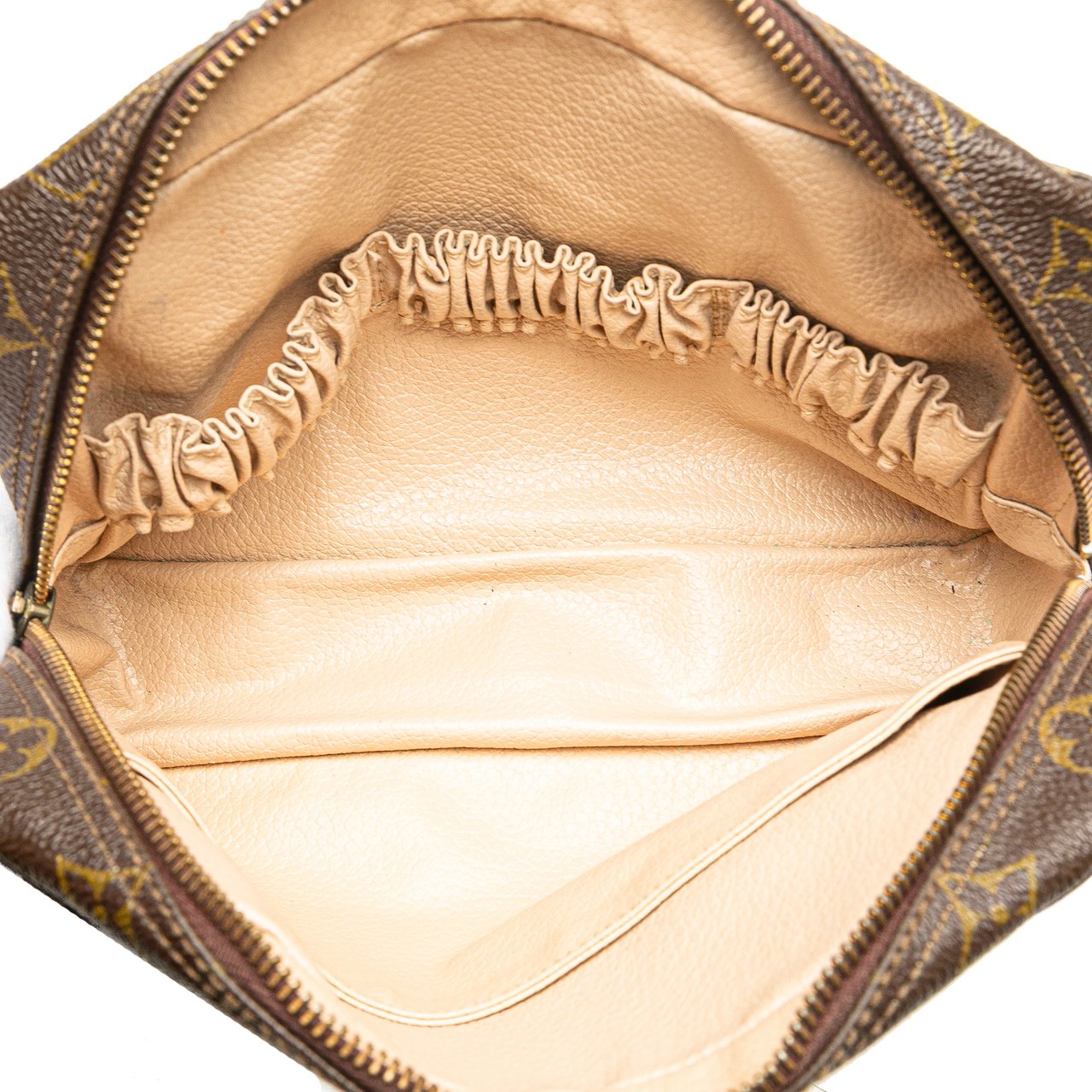 Louis Vuitton Monogram Trousse Toilette 23 Bruin