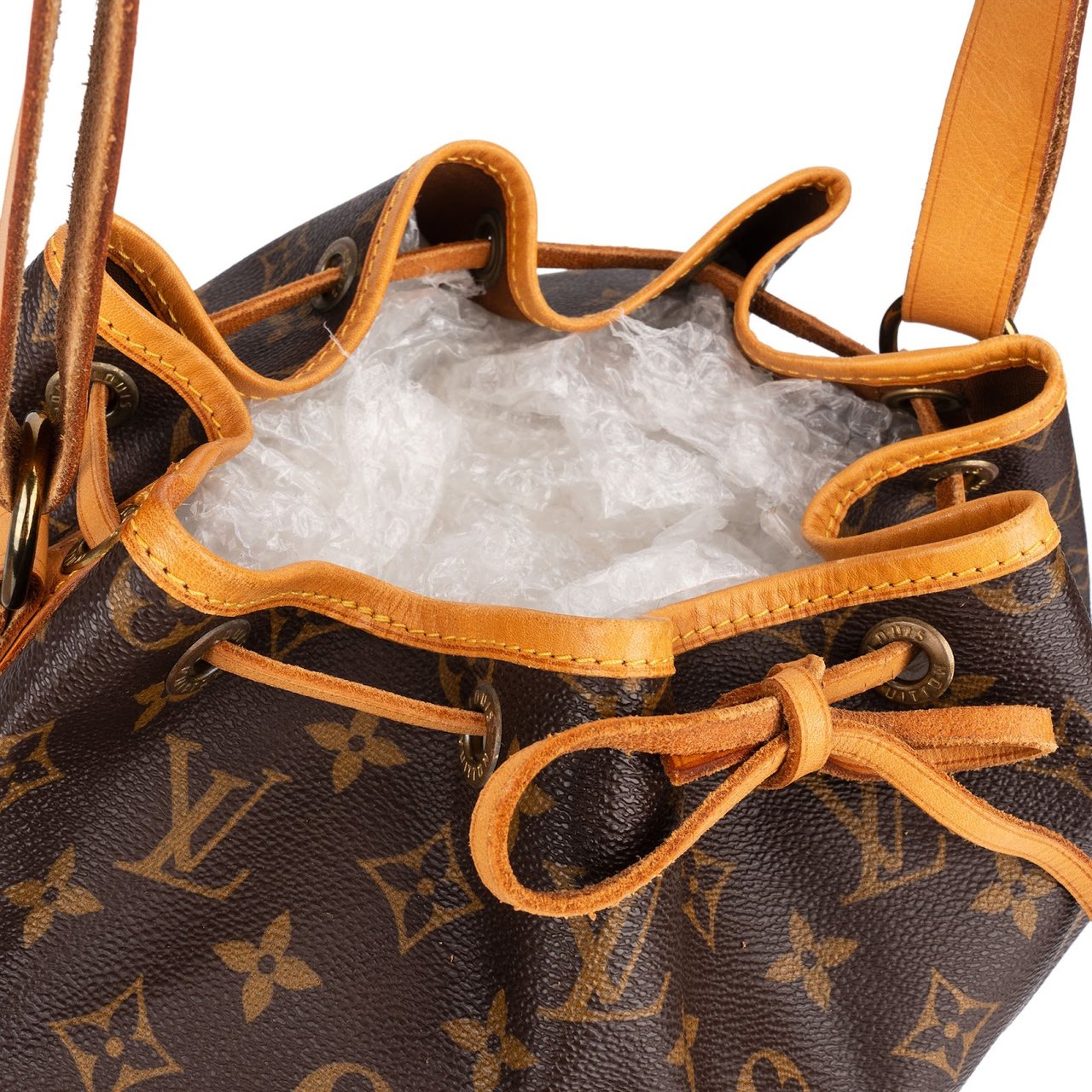 Louis Vuitton Louis Vuitton Monogram Canvas Sac Noé Grande Shoulder Bag Bruin