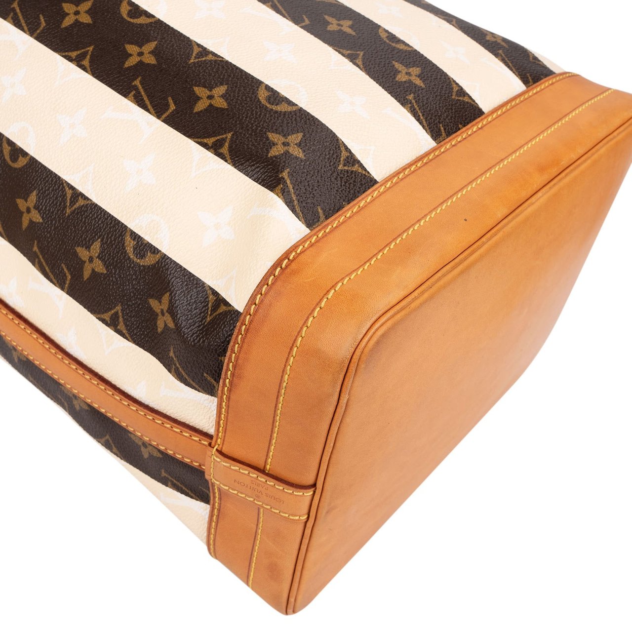 Louis Vuitton Louis Vuitton Canvas Monogram Limited Rayures Sac Noé Grande Shoulder Bag M40563 Bruin