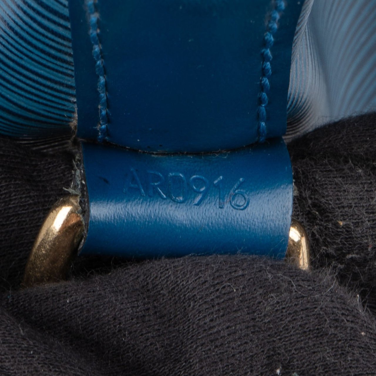 Louis Vuitton Louis Vuitton Blue Epi Leather Sac Noé Petit Shoulder Bag Blauw