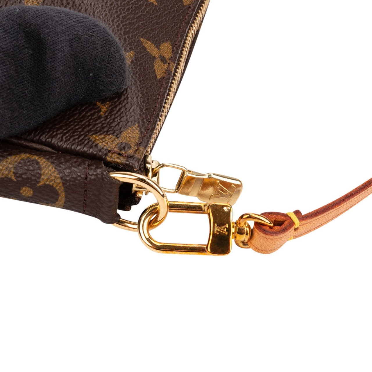 Louis Vuitton Louis Vuitton Monogram Canvas Pochette Accessoires Handbag Bruin
