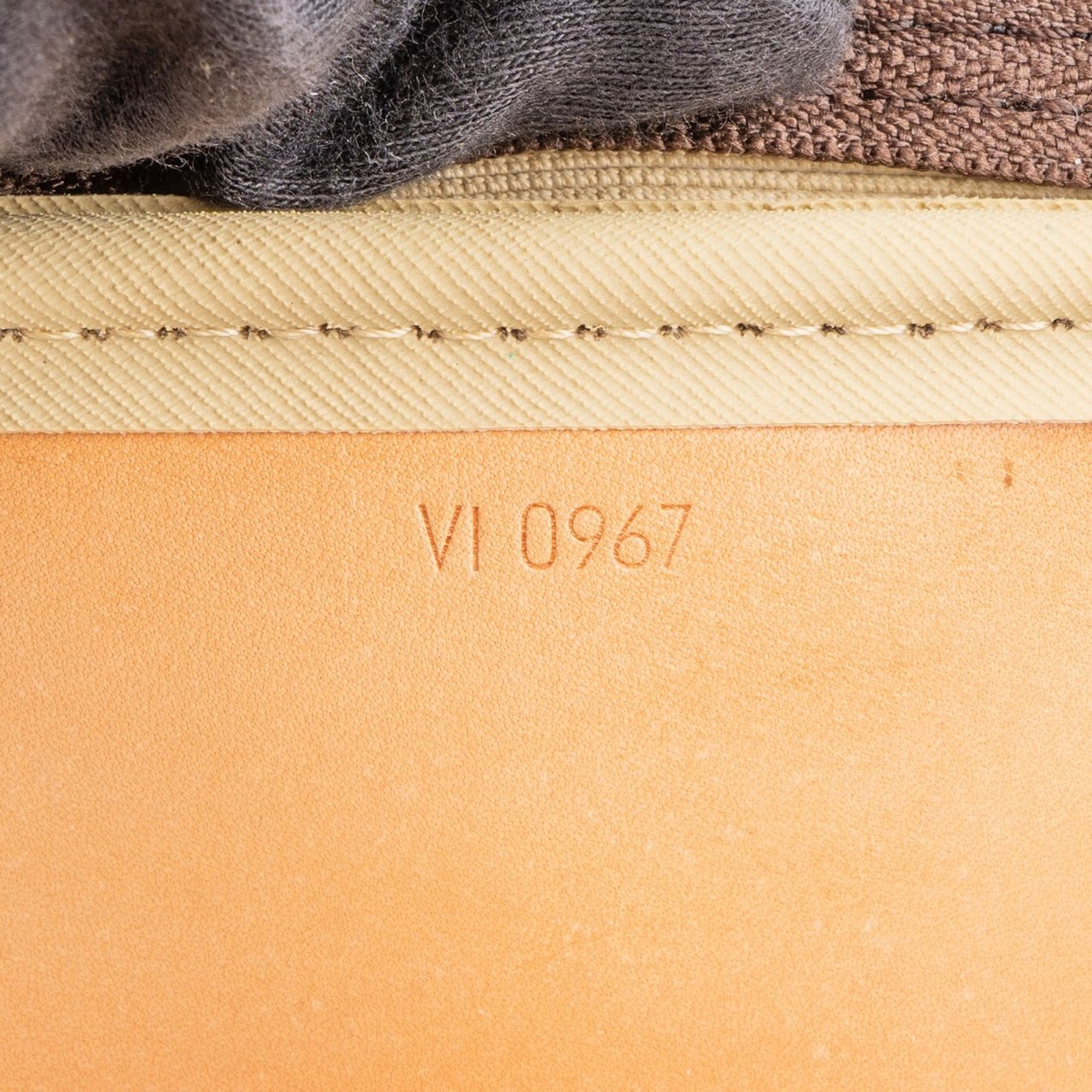 Louis Vuitton Monogram Canvas Alize Travel Bag Bruin