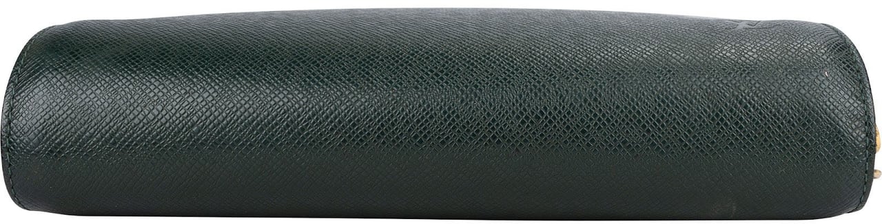 Louis Vuitton Green Taiga Leather Baikal Clutch Bag Groen