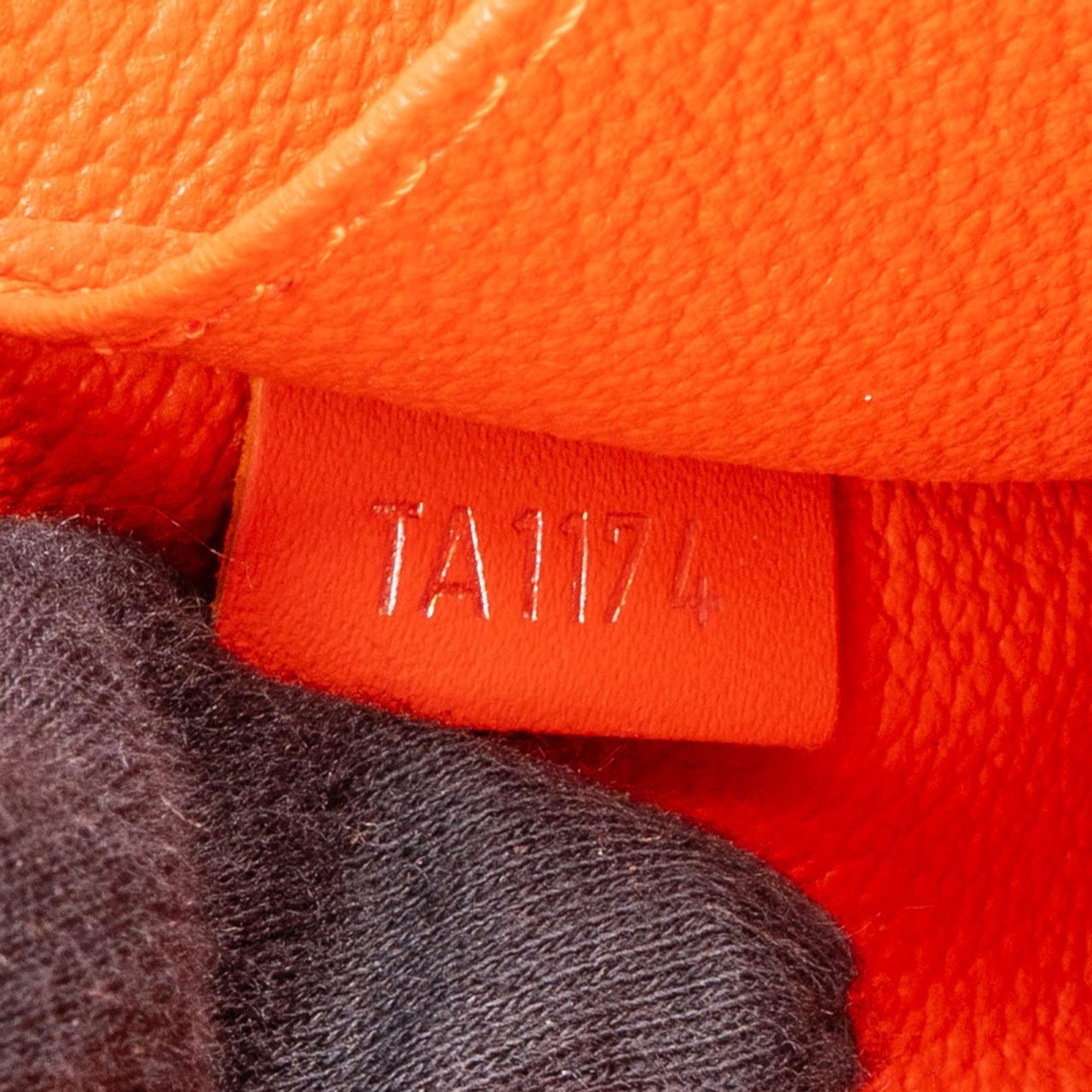Louis Vuitton Orange Epi Leather Poche Toilette 26 Clutch Oranje