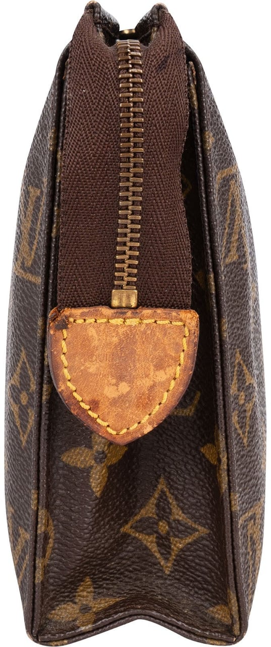 Louis Vuitton Monogram Canvas Poche Toilette 18 Clutch Bruin