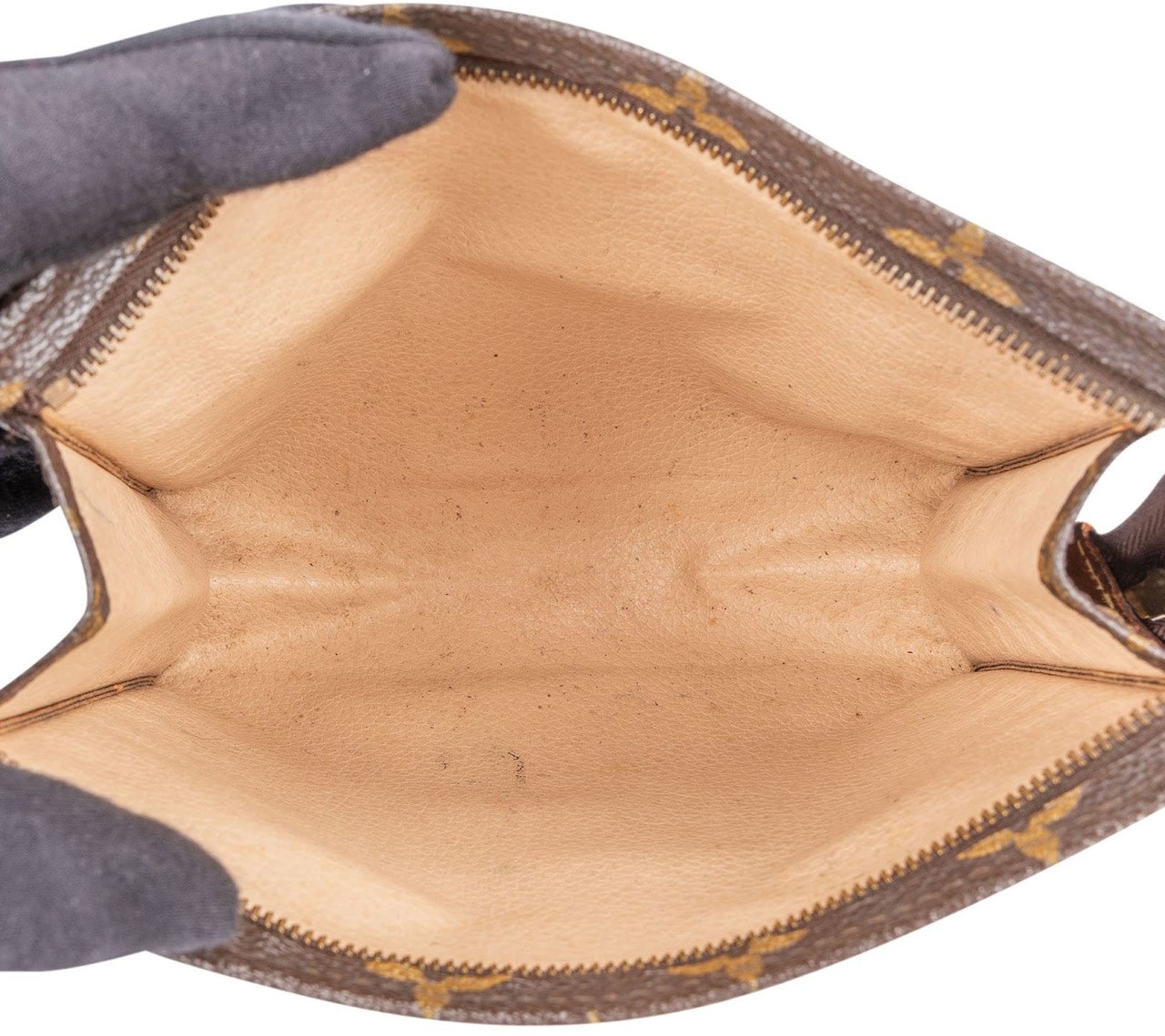 Louis Vuitton Monogram Canvas Poche Toilette 18 Clutch Bruin