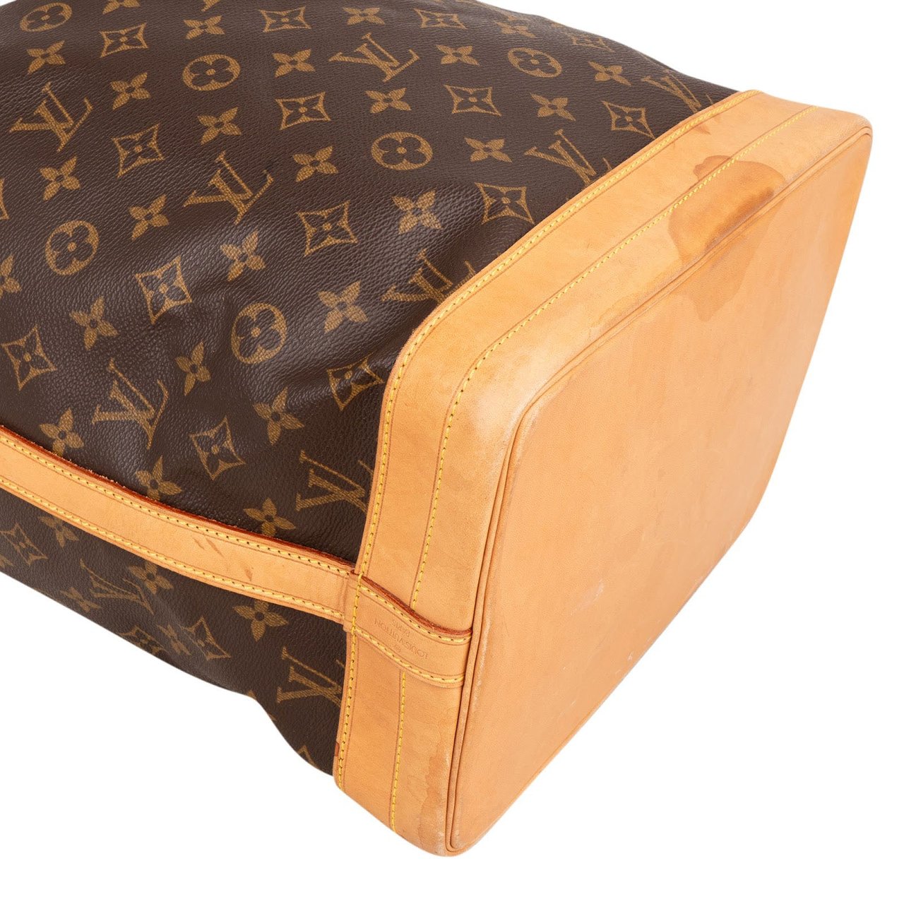 Louis Vuitton Monogram Canvas Sac Noé Grande Shoulder Bag Bruin