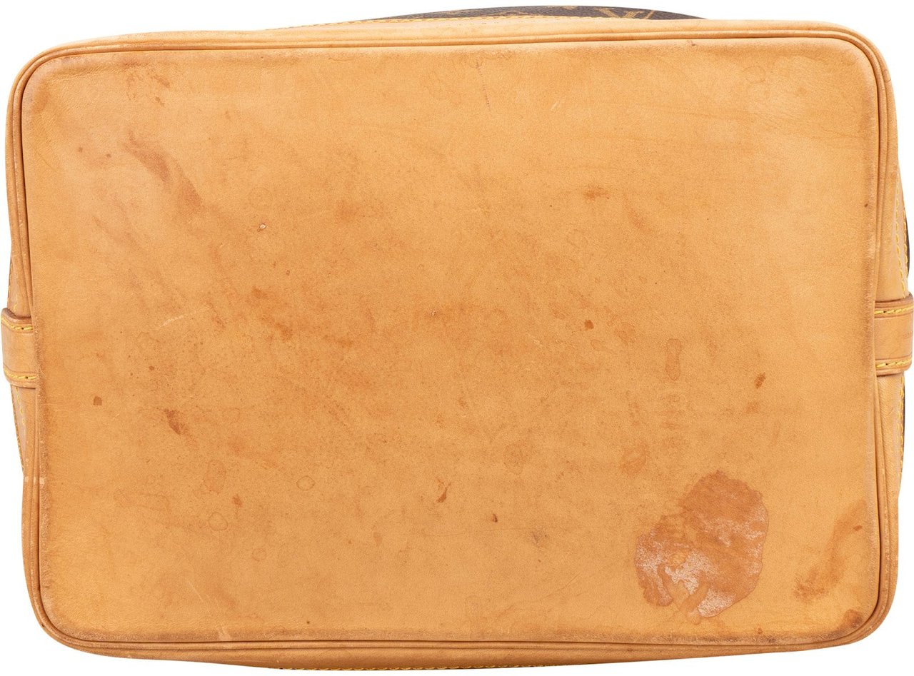 Louis Vuitton Monogram Canvas Sac Noé Grande Shoulder Bag Bruin