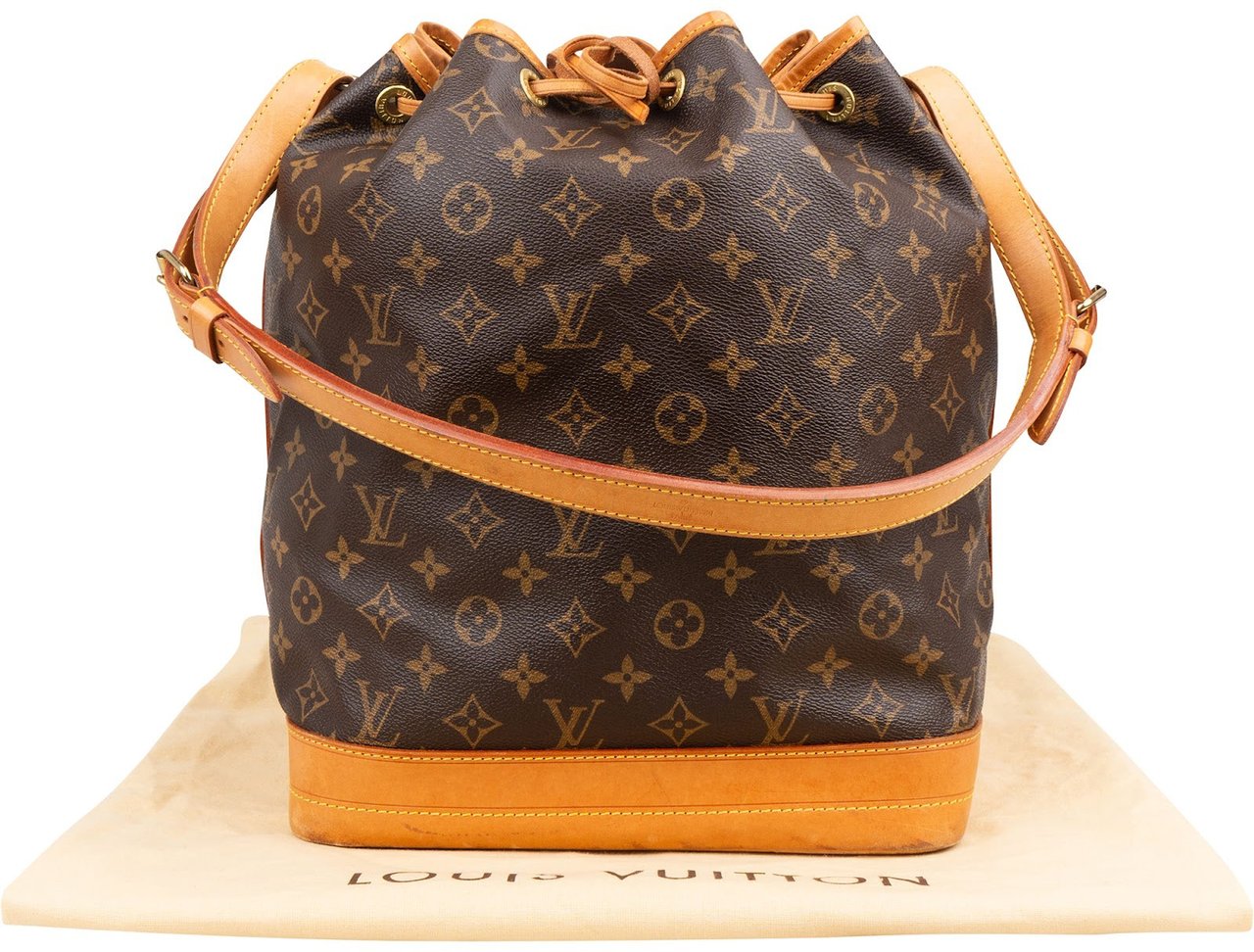 Louis Vuitton Monogram Canvas Sac Noé Grande Shoulder Bag Bruin