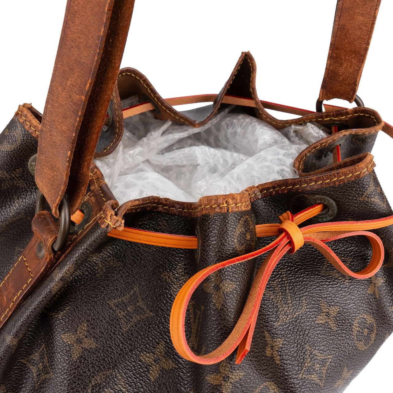 Louis Vuitton Monogram Canvas Sac Noé Grande Shoulder Bag Bruin
