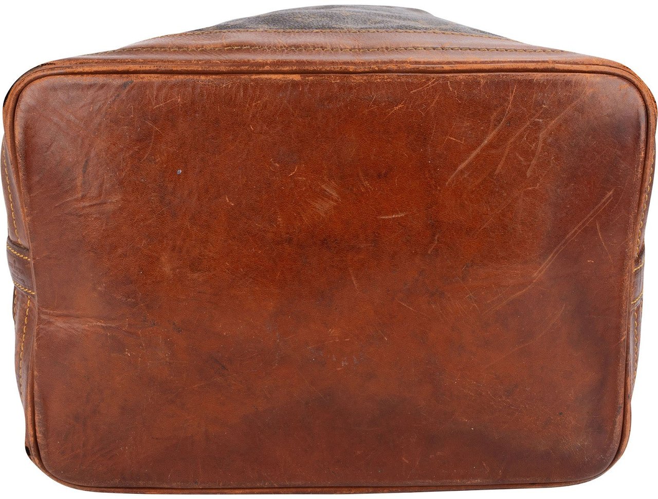 Louis Vuitton Monogram Canvas Sac Noé Grande Shoulder Bag Bruin