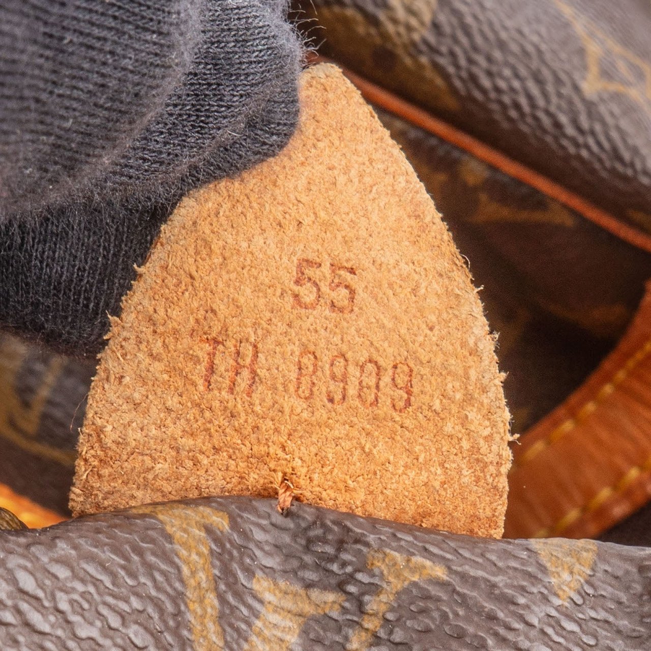 Louis Vuitton Monogram Canvas Sac Souple 55 Travel Bag Bruin