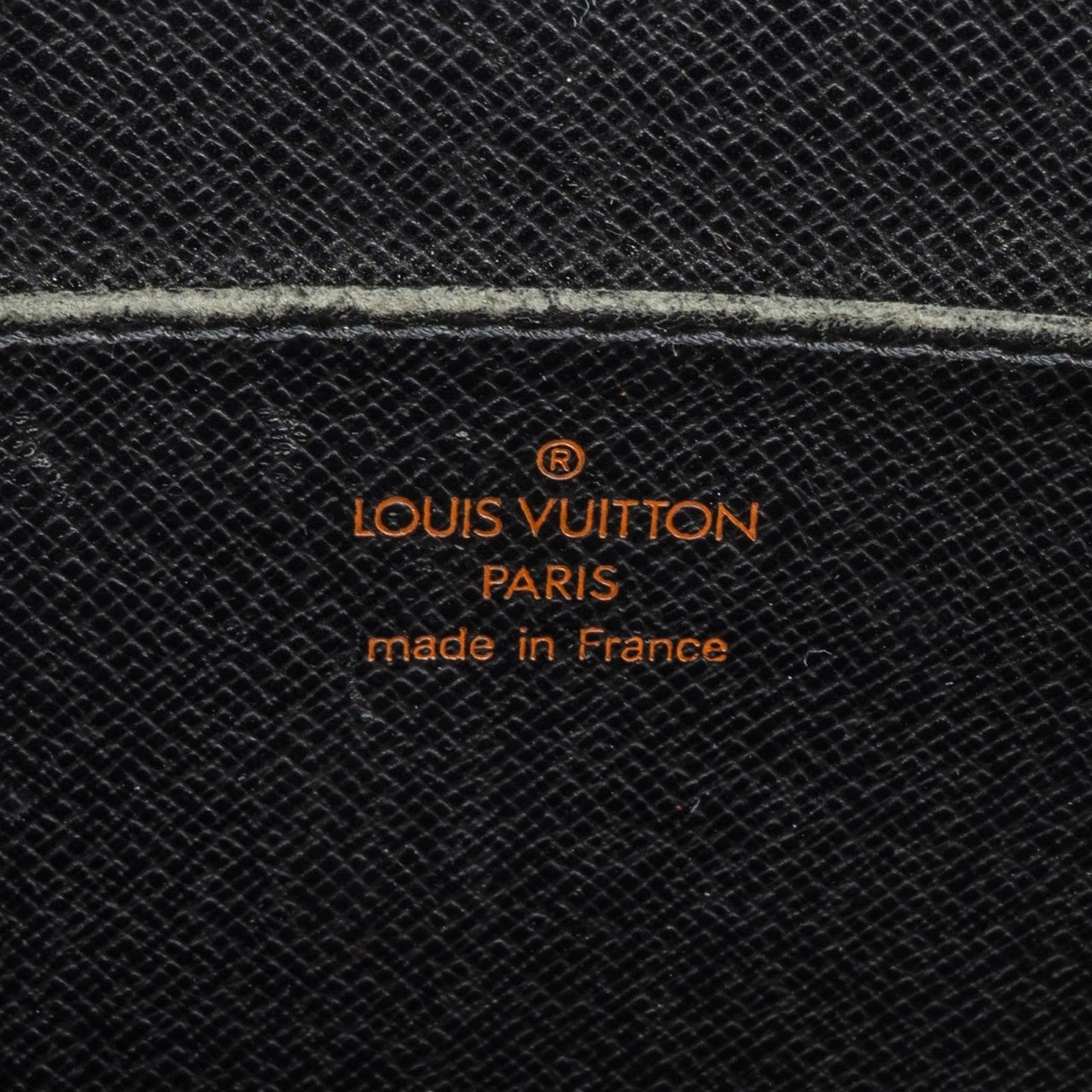 Louis Vuitton Noir Epi Leather Pochette Homme Clutch Zwart