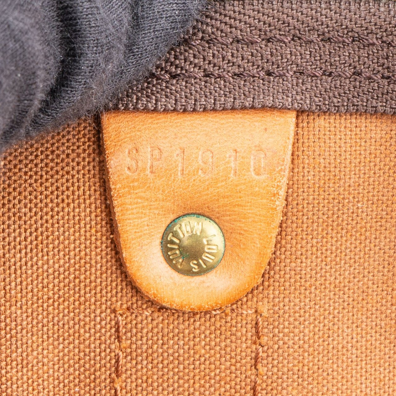 Louis Vuitton Monogram Canvas Keepall 55 Bandoulière Travel Bag Bruin