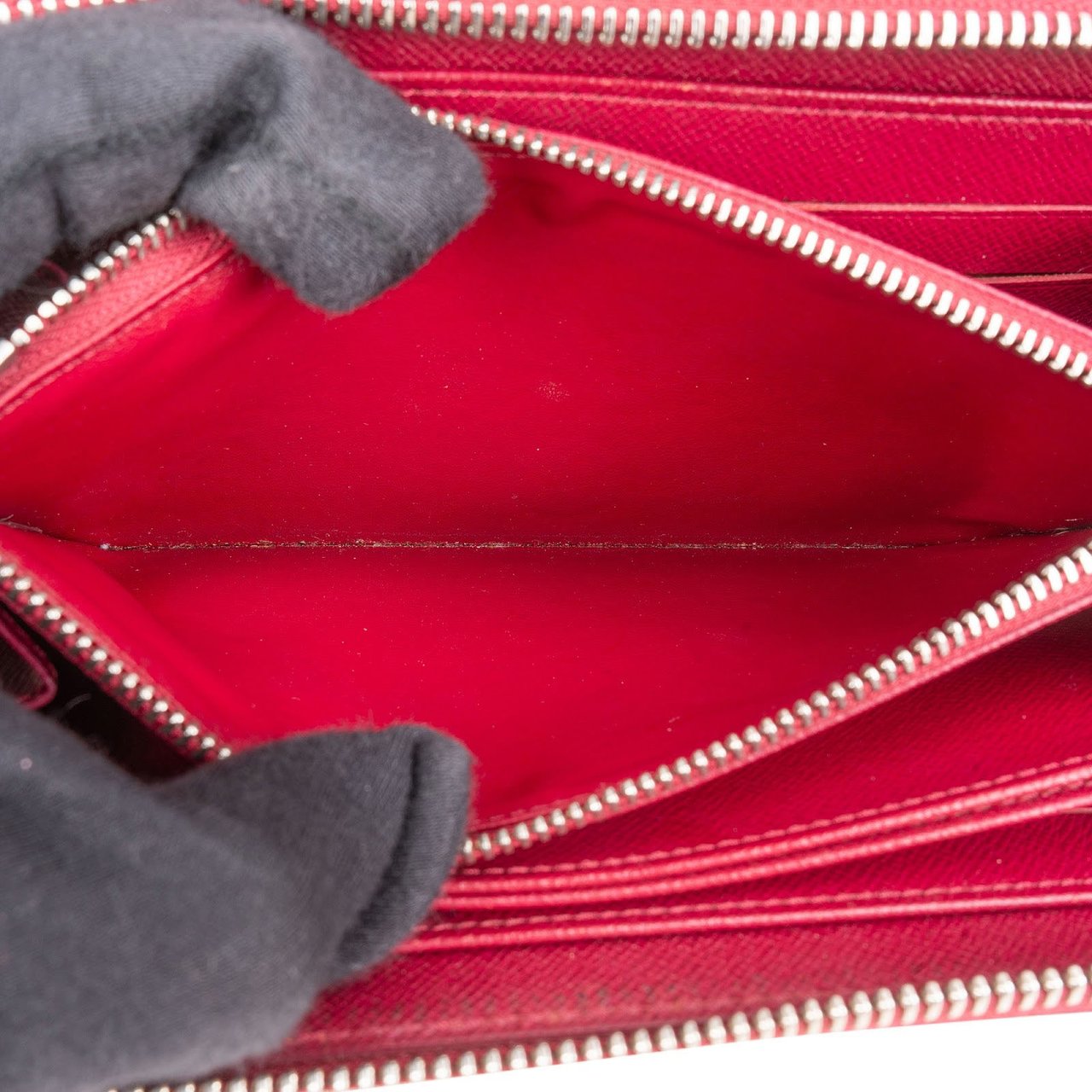Louis Vuitton Fuchsia Epi Leather Zippy Wallet Rood