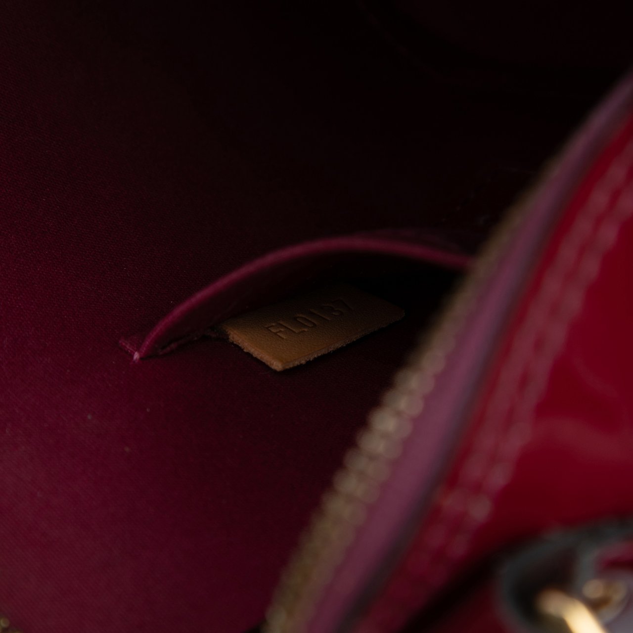 Louis Vuitton Monogram Vernis Ombre Alma BB Rood