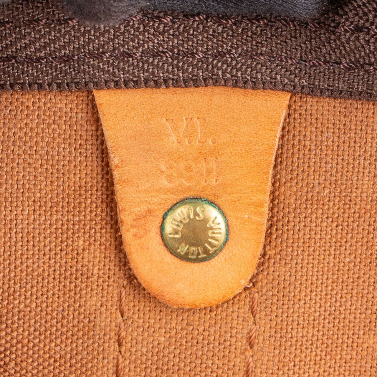 Louis Vuitton Monogram Canvas Keepall 55 Bandoulière Travel Bag Bruin