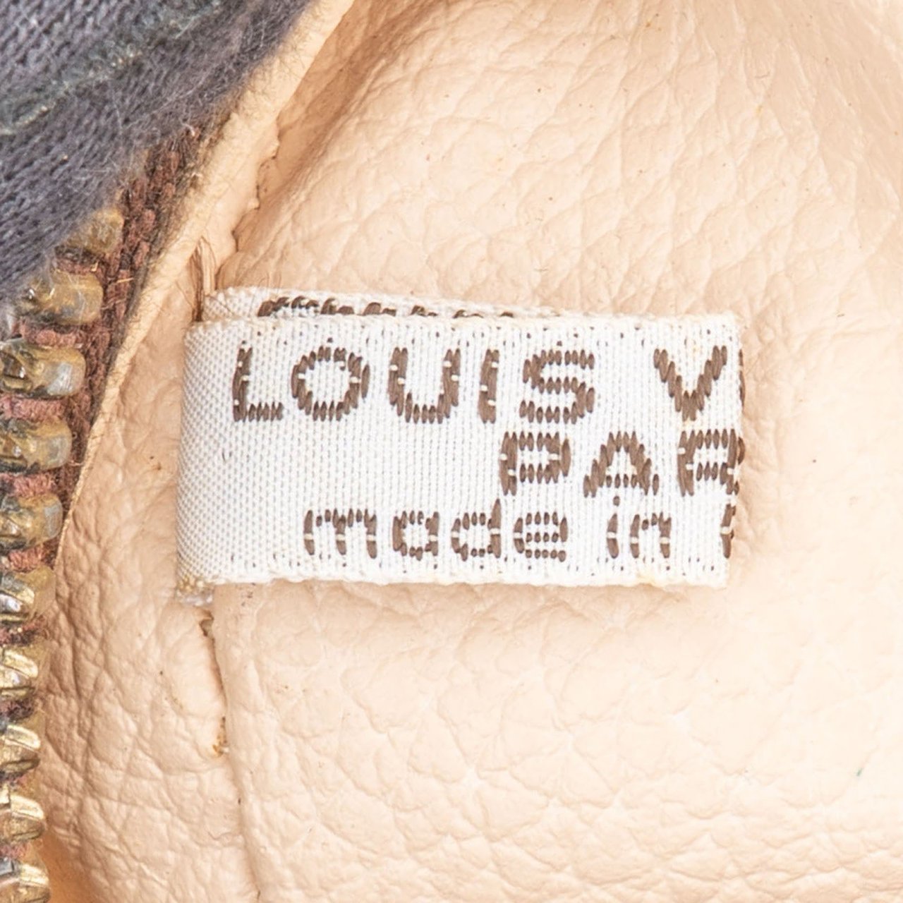Louis Vuitton Monogram Canvas Trousse Toilette 23 Clutch Bruin