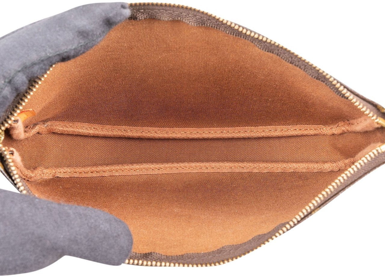 Louis Vuitton Monogram Canvas Pochette Accessoires Handbag Bruin