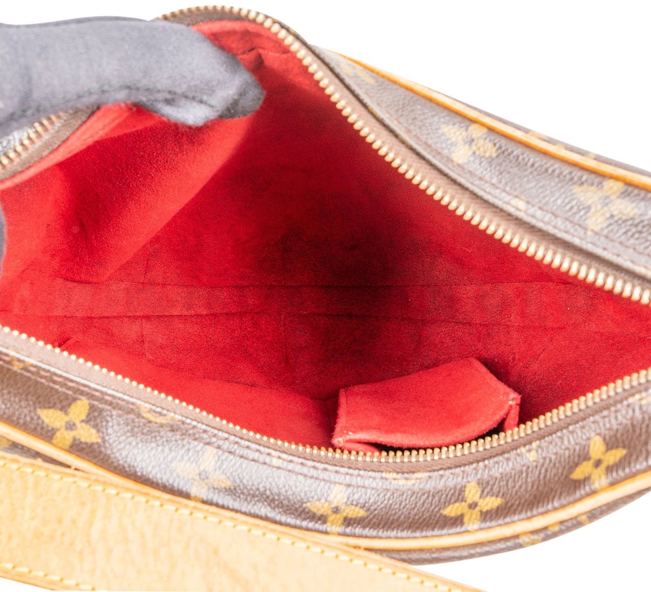 Louis Vuitton Monogram Canvas Croissant MM Shoulder Bag Bruin