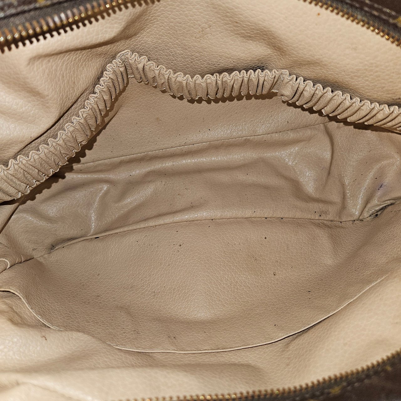 Louis Vuitton Monogram Canvas Trousse Toilette 28 Clutch Bruin
