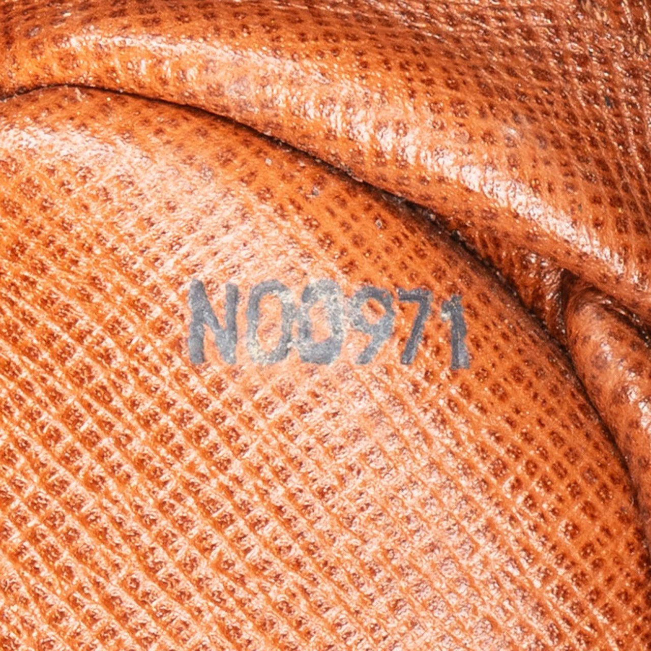 Louis Vuitton Monogram Canvas Trocadero 27 Crossbody Bag Bruin