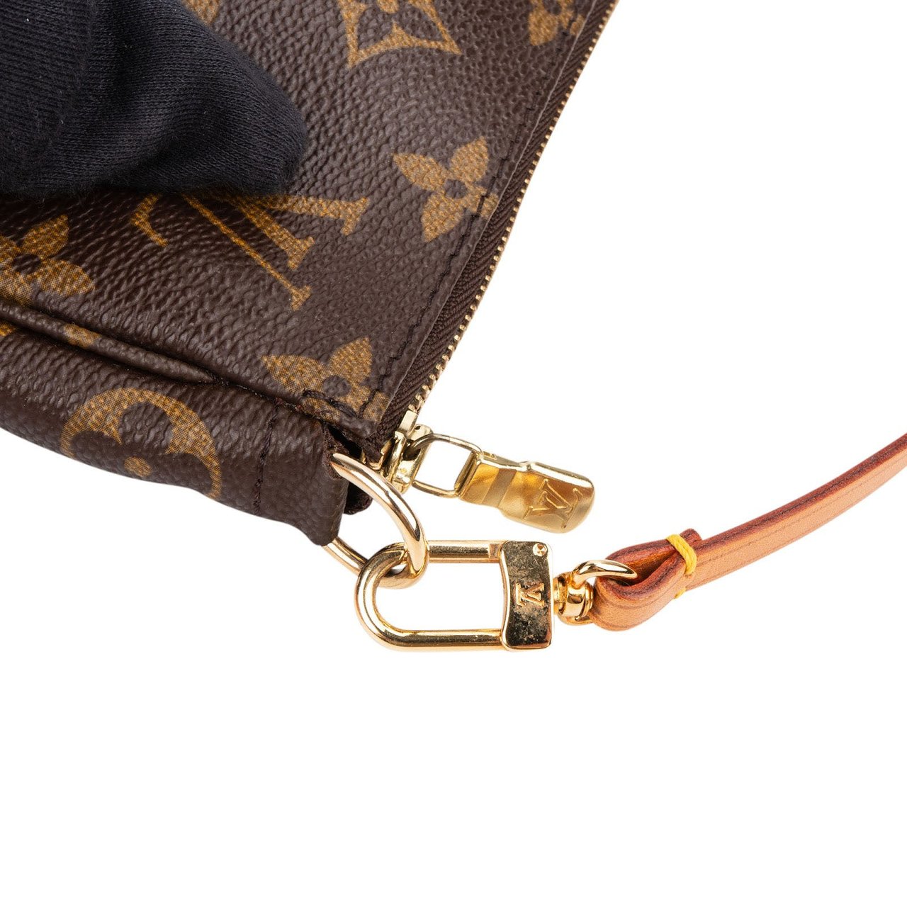 Louis Vuitton Monogram Canvas Pochette Accessoires Handbag Bruin