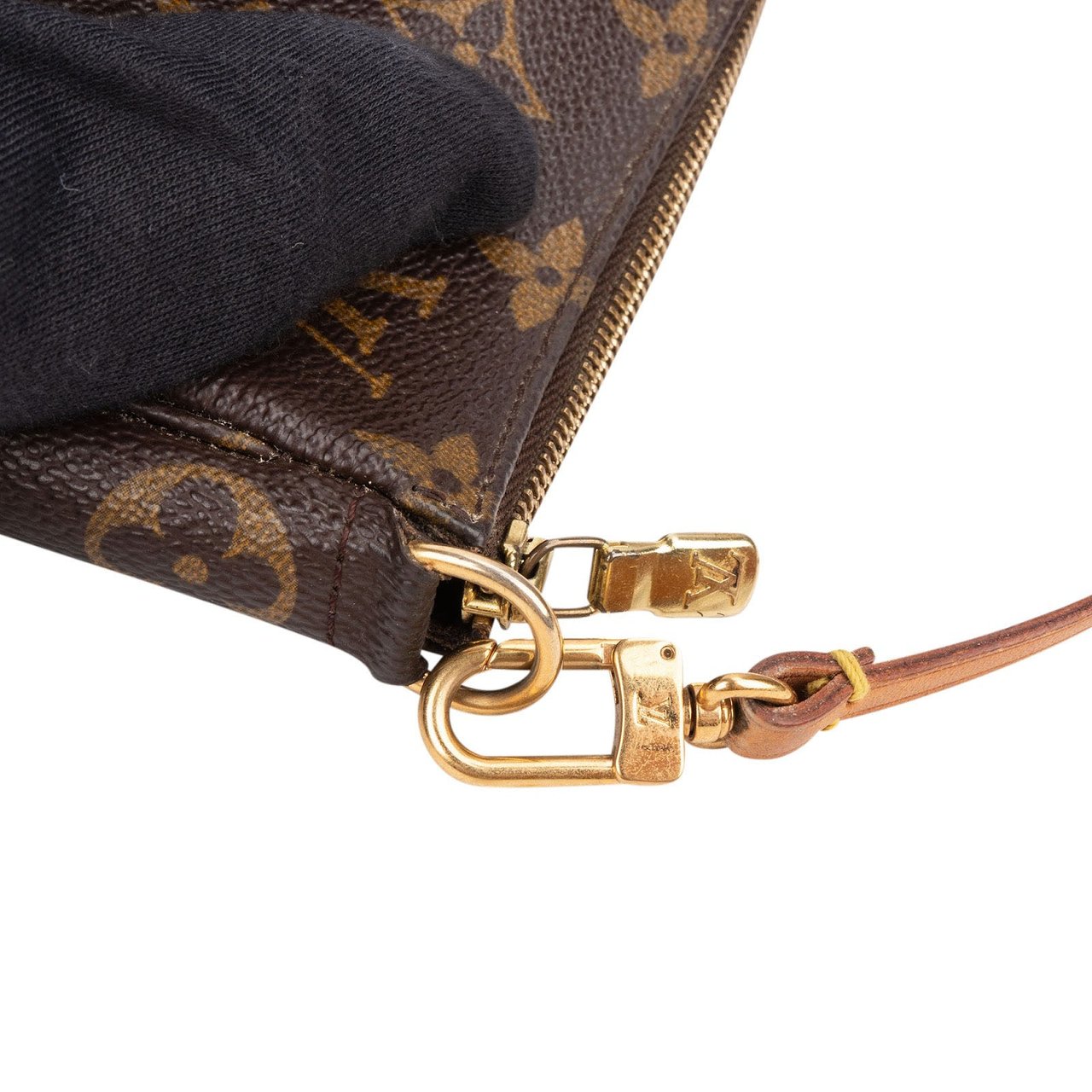 Louis Vuitton Monogram Canvas Pochette Accessoires Handbag Bruin