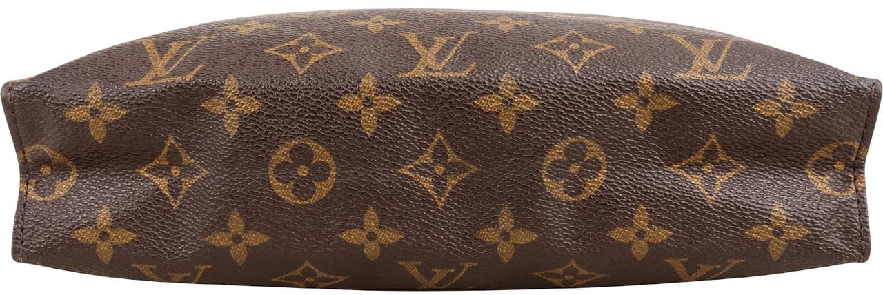 Louis Vuitton Monogram Canvas Poche Toilette 26 Clutch Bruin