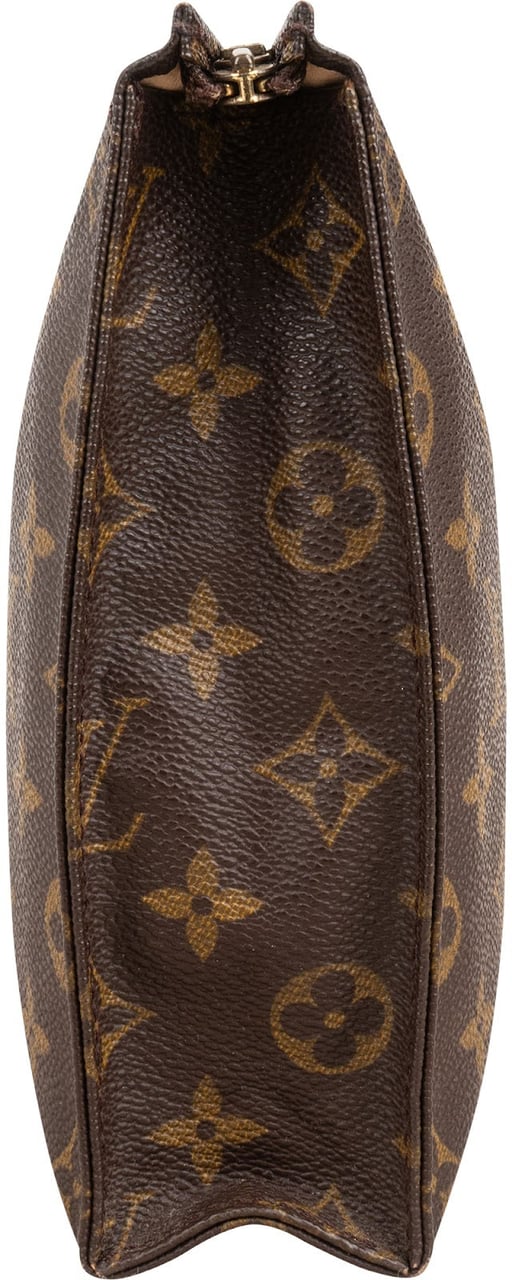 Louis Vuitton Monogram Canvas Poche Toilette 26 Clutch Bruin