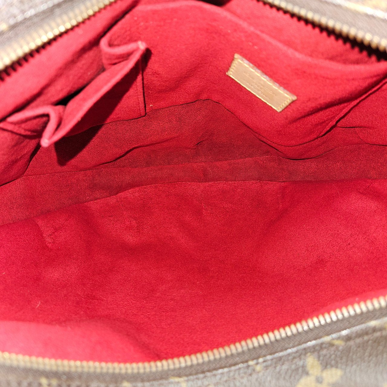 Louis Vuitton Monogram Canvas Croissant GM Shoulder Bag Bruin