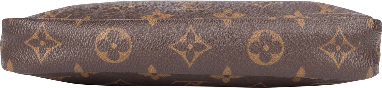 Louis Vuitton Louis Vuitton Canvas Monogram Pochette Accessoire Handbag Divers