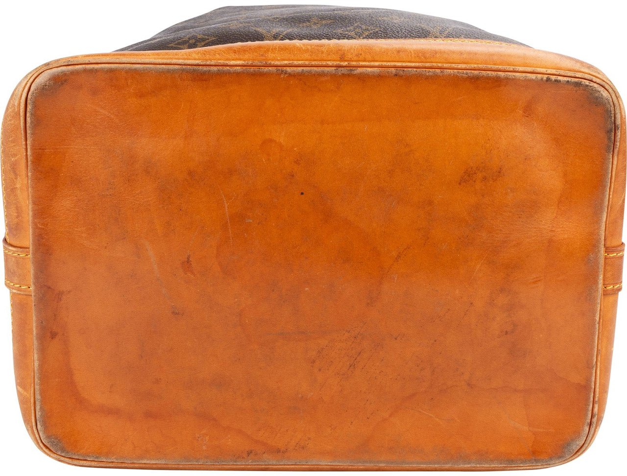 Louis Vuitton Monogram Canvas Sac Noé Grande Shoulder Bag Bruin