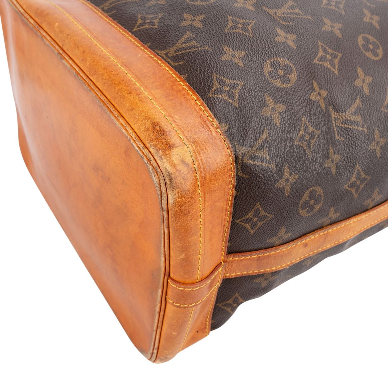 Louis Vuitton Monogram Canvas Sac Noé Grande Shoulder Bag Bruin